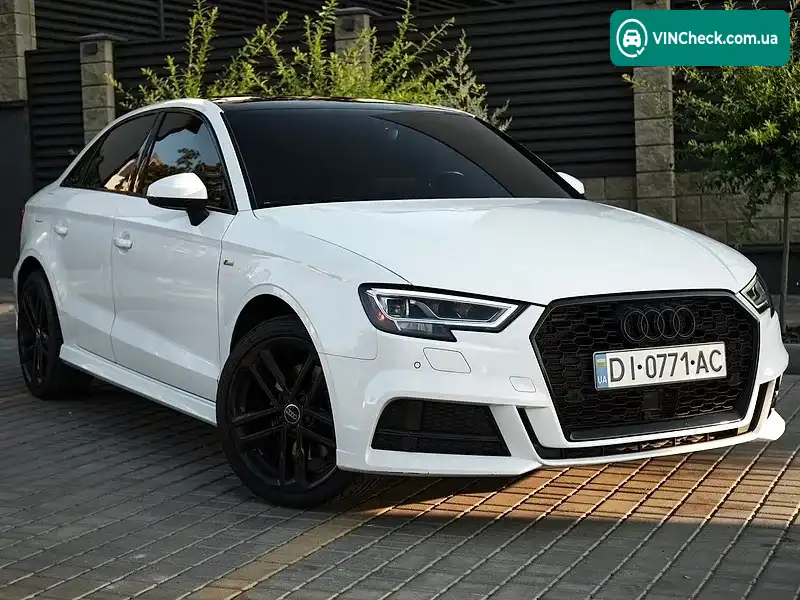 Audi A3 2018, фото з оголошення 1 з 20, VIN WAUGUGFF6K1008895