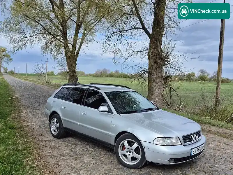 Audi A4 2000, фото з оголошення 2 з 17, VIN WAUZZZ8DZYA127574
