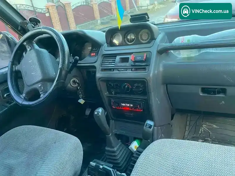 Mitsubishi Pajero 1995, фото з оголошення 2 з 5, VIN JMB0NV250SJ000438