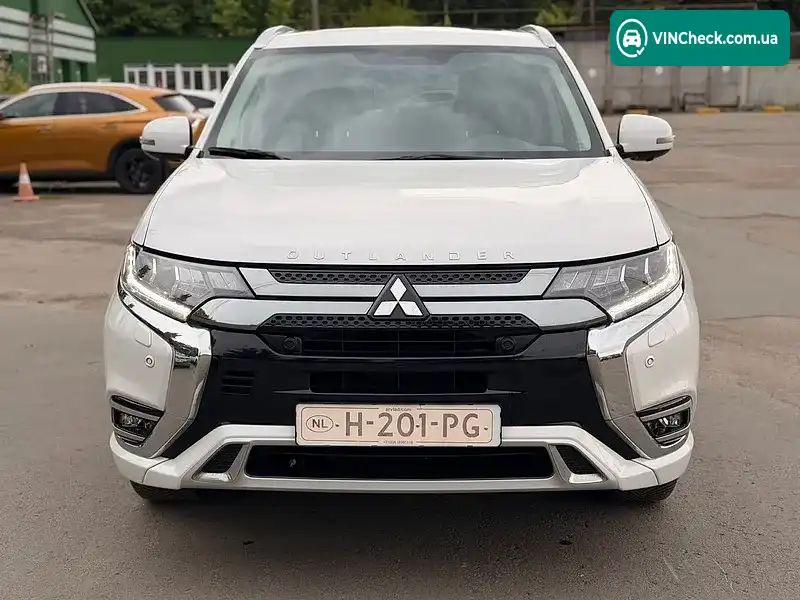 Mitsubishi Outlander 2020, фото з оголошення 1 з 20, VIN JMBXDGG3WLZ012766
