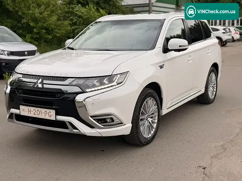 Mitsubishi Outlander 2020, фото з оголошення 2 з 20, VIN JMBXDGG3WLZ012766