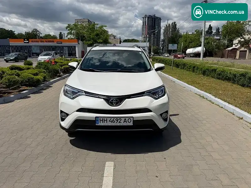 Toyota RAV4 2017, фото з оголошення 2 з 20, VIN 2T3YFREVXHW400617