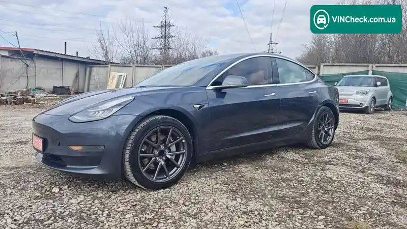 Tesla Model 3 2018, фото з оголошення 2 з 14, VIN 5YJ3E1EA3JF155604
