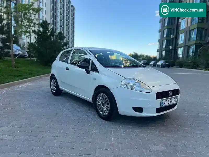Fiat Punto 2011, фото з оголошення 1 з 16, VIN ZFA19900000819617