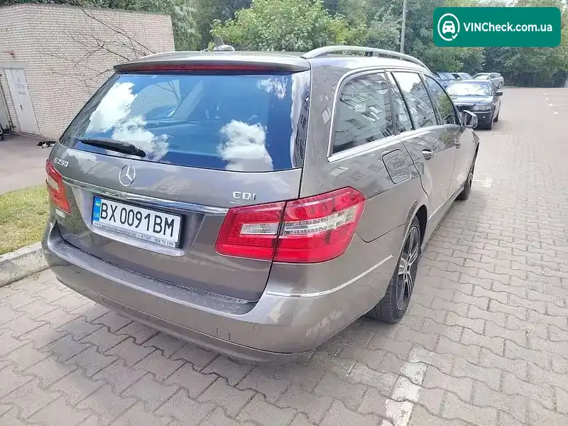 Mercedes-Benz E-Class 2011, фото з оголошення 2 з 21, VIN WDD2122031A423137
