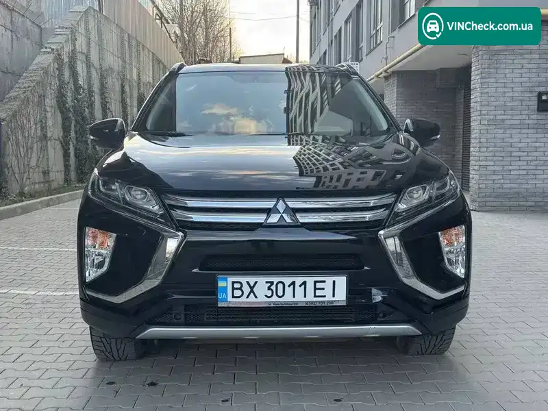 Mitsubishi Eclipse Cross 2019, фото з оголошення 2 з 21, VIN JMBXTGK1WLZ007411