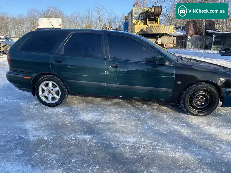 Volvo V40 1999, фото з оголошення 1 з 4, VIN YV1VW1345YF491088
