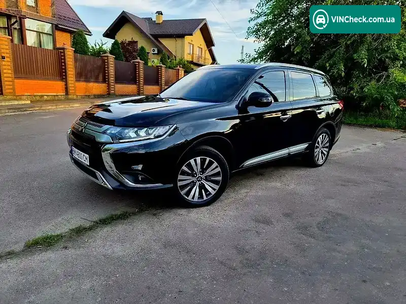 Mitsubishi Outlander 2019, фото з оголошення 1 з 20, VIN JMBXTGF3WLJ000197