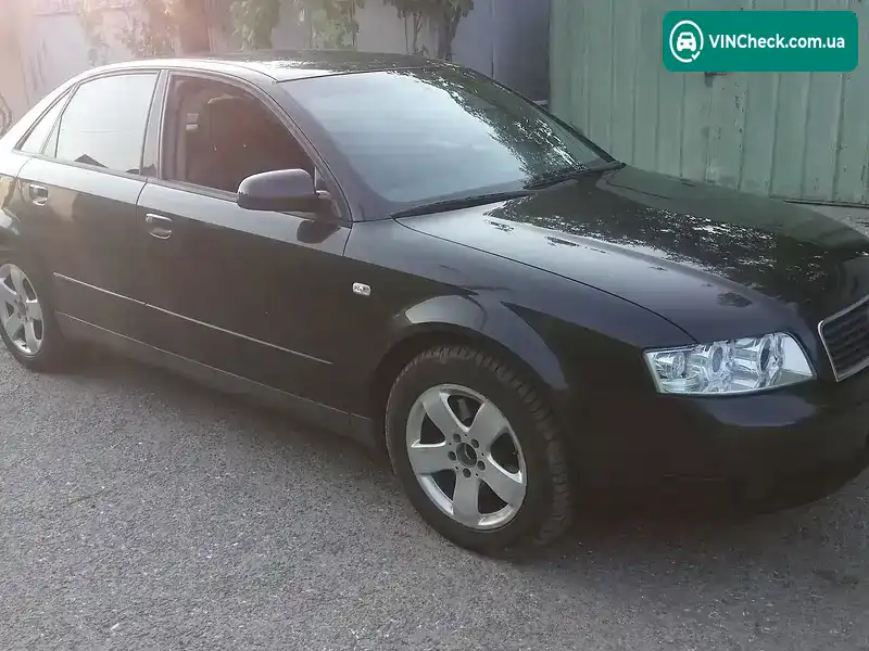 Audi A4 2002, фото з оголошення 2 з 17, VIN WAUZZZ8E83A146417