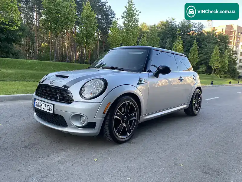 MINI Hatch 2008, фото з оголошення 1 з 19, VIN WMWMF71010TU91407