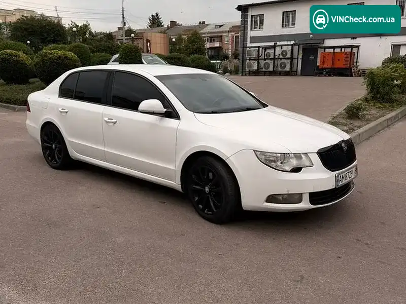Skoda Superb 2013, фото з оголошення 1 з 16, VIN TMBAE73T2D9047343