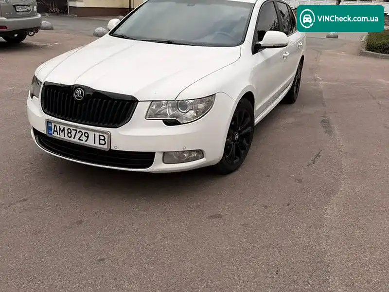 Skoda Superb 2013, фото з оголошення 2 з 16, VIN TMBAE73T2D9047343