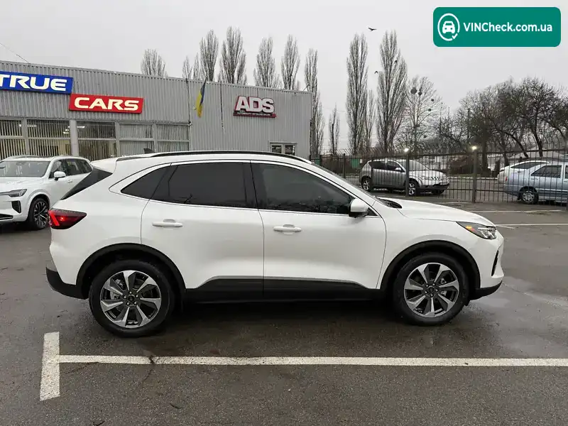 Ford Escape 2023, фото з оголошення 2 з 20, VIN 1FMCU0JZ7PUA30321