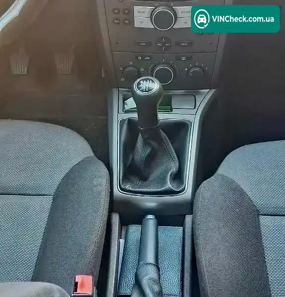 Opel Astra 2004, фото з оголошення 2 з 15, VIN W0L0AHL4858033260