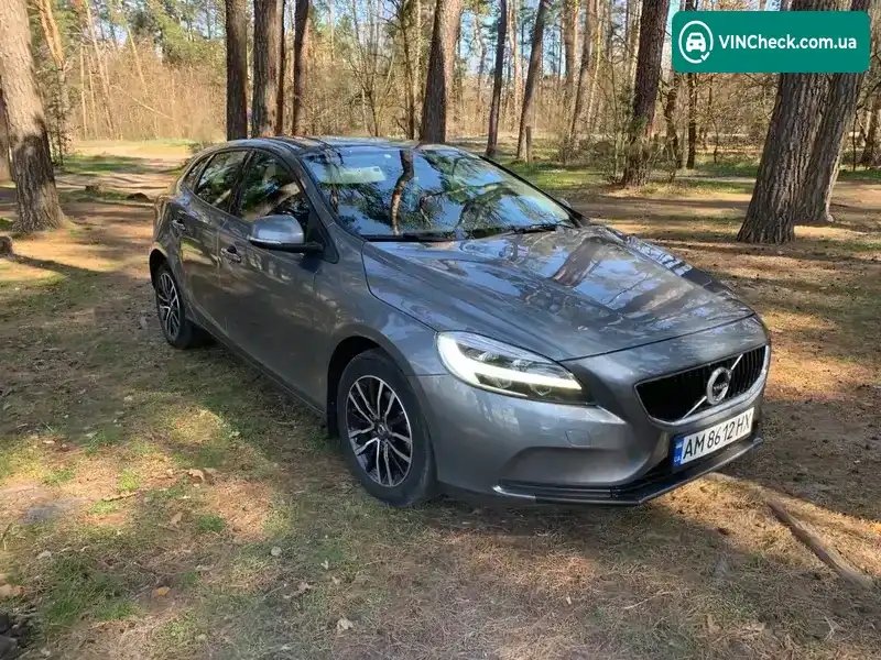 Volvo V40 2019, фото з оголошення 1 з 18, VIN YV1MV70V1K2588439