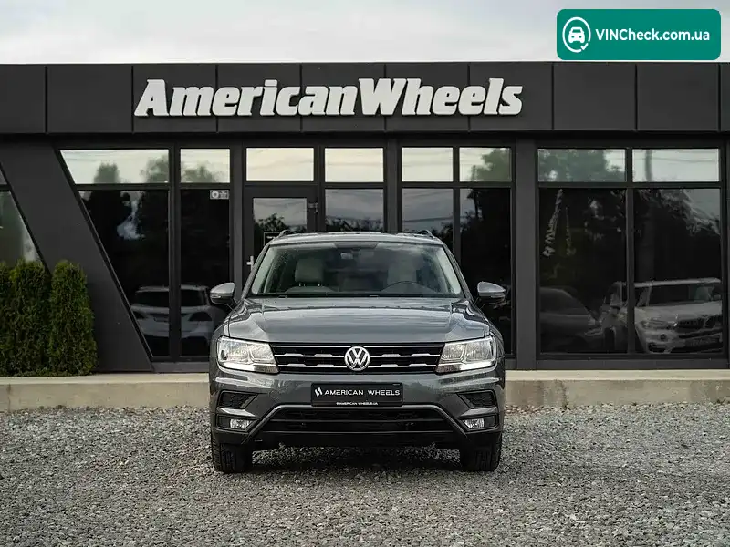 Volkswagen Tiguan 2017, фото з оголошення 2 з 20, VIN 3VV2B7AXXJM085226