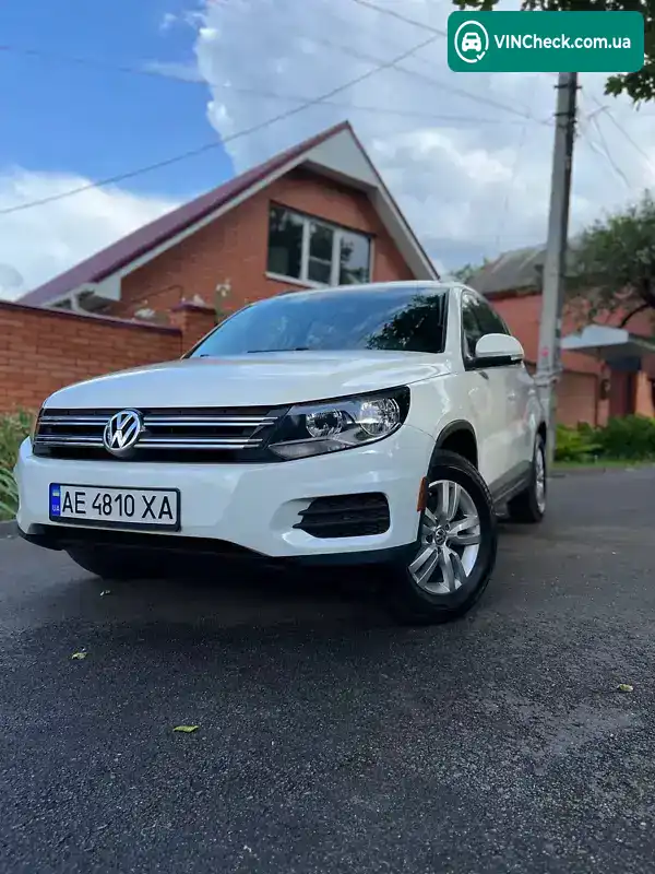 Volkswagen Tiguan 2017, фото з оголошення 1 з 16, VIN WVGAV7AX6HK023708