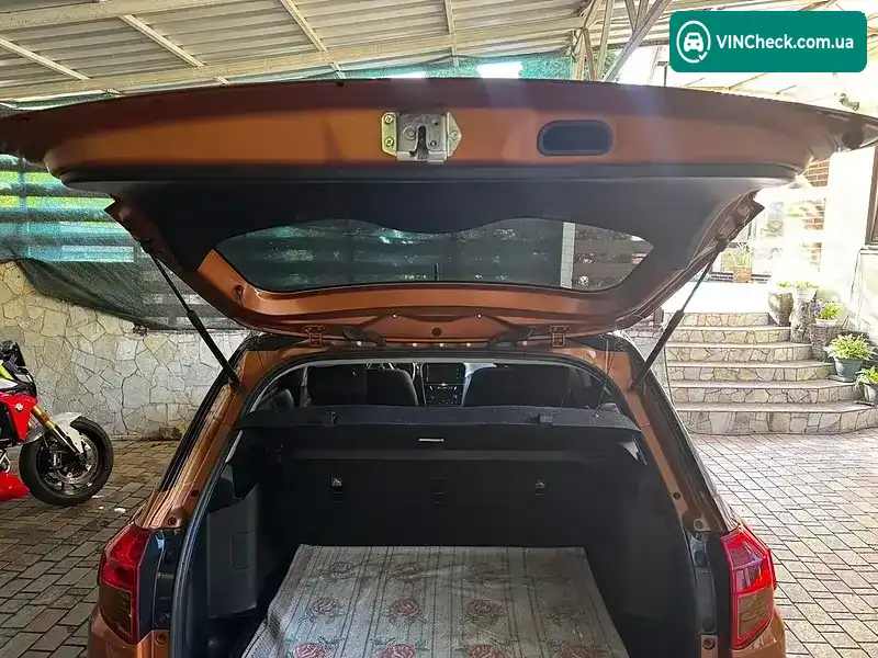 Suzuki Vitara 2018, фото з оголошення 2 з 12, VIN TSMLYD21S00491018