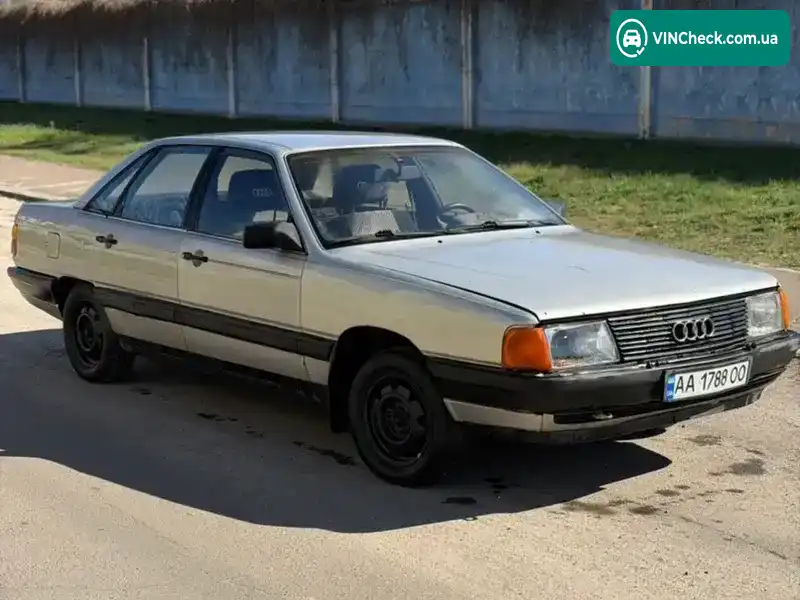 Audi 100 1983, фото з оголошення 1 з 6, VIN WAUZZZ44ZDN123783