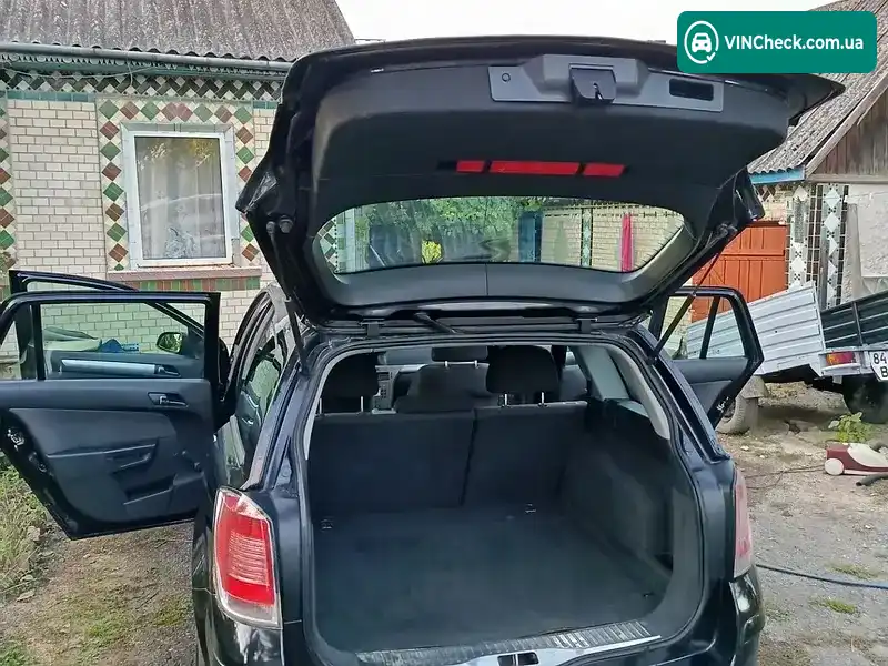 Opel Astra 2005, фото з оголошення 2 з 14, VIN W0L0AHL3555202075