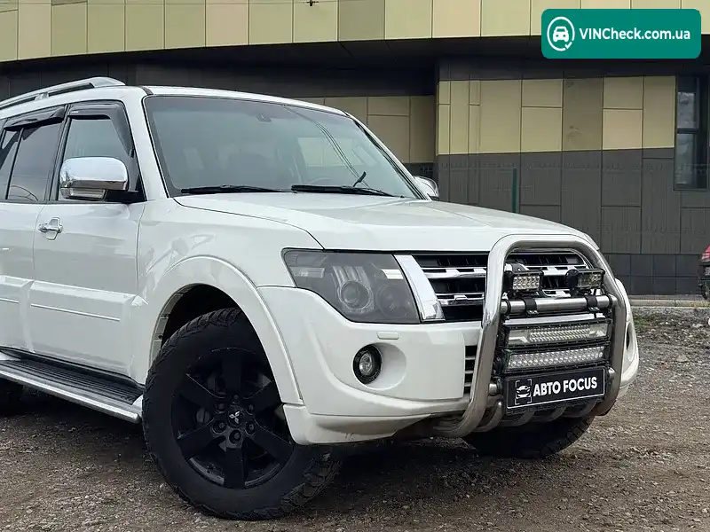 Mitsubishi Pajero 2011, фото з оголошення 2 з 20, VIN JMBLYV98WBJ000744