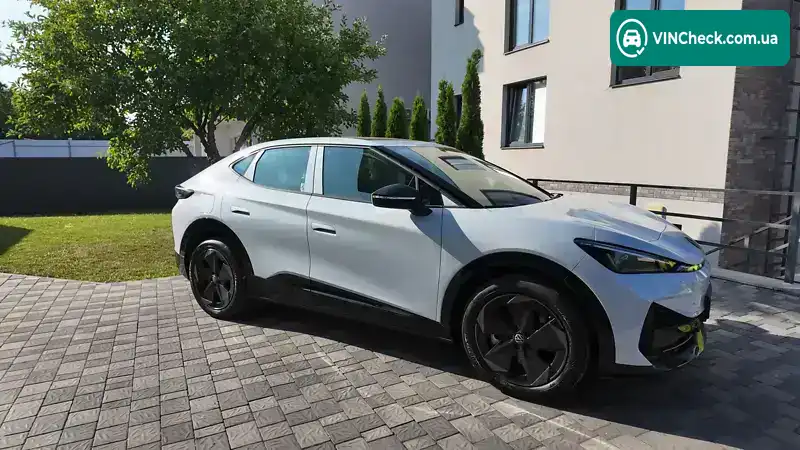 Volkswagen ID. UNYX 2025, фото з оголошення 2 з 12, VIN HVWJA1ER7S1204391