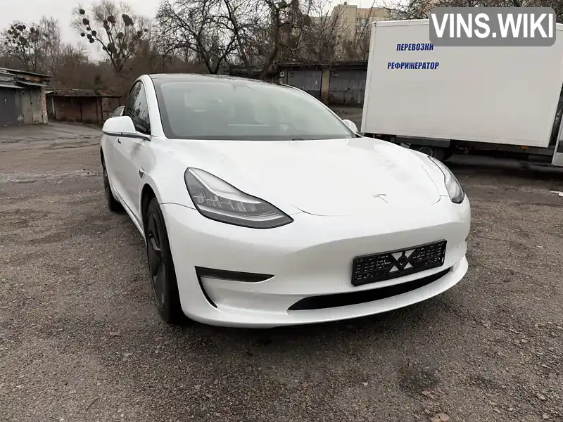Tesla Model 3 2018, фото з оголошення 2 з 21, VIN 5YJ3E1EAXJF057704