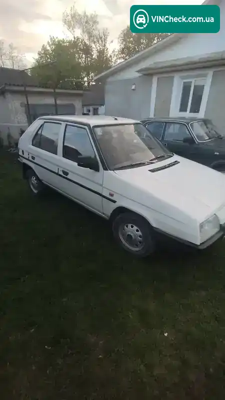 Skoda Favorit 1992, фото з оголошення 1 з 3, VIN TMBAEA200N0548837