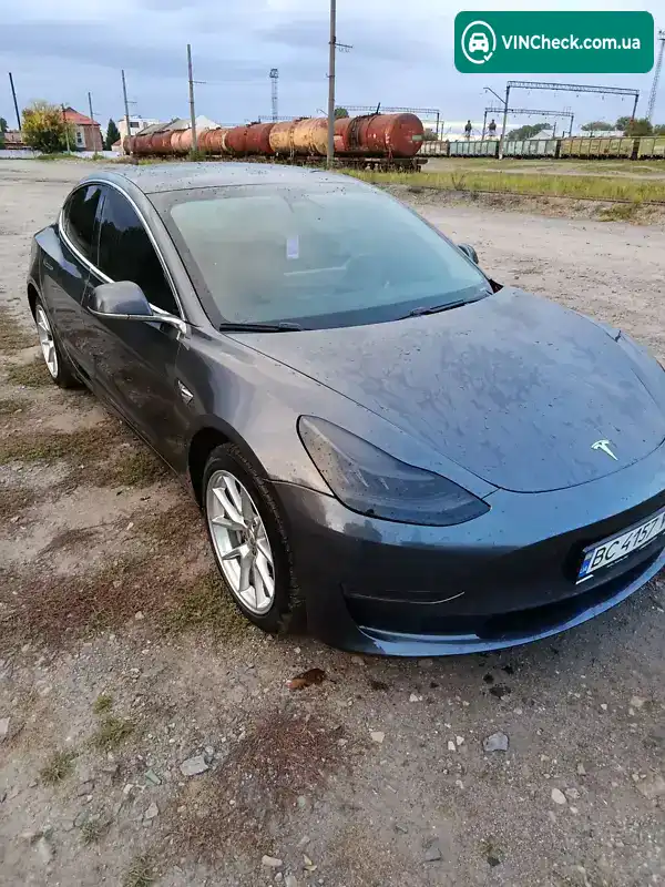 Tesla Model 3 2018, фото з оголошення 1 з 8, VIN 5YJ3E1EA5JF052751