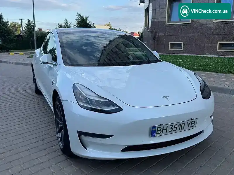 Tesla Model 3 2019, фото з оголошення 1 з 8, VIN 5YJ3E1EAXKF430757