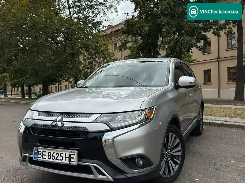Mitsubishi Outlander 2019, фото з оголошення 1 з 19, VIN JA4AD3A34LZ005277