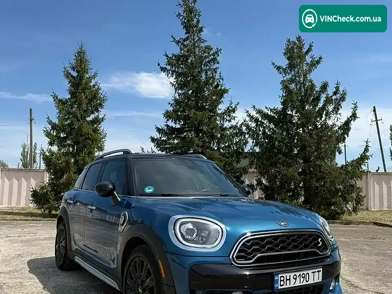 MINI Countryman 2017, фото з оголошення 1 з 20, VIN WMZYU7C46J3E56313