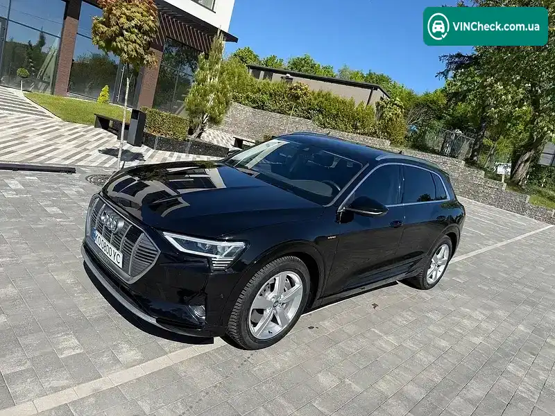 Audi e-tron 2019, фото з оголошення 1 з 21, VIN WA1LAAGE0KB021160