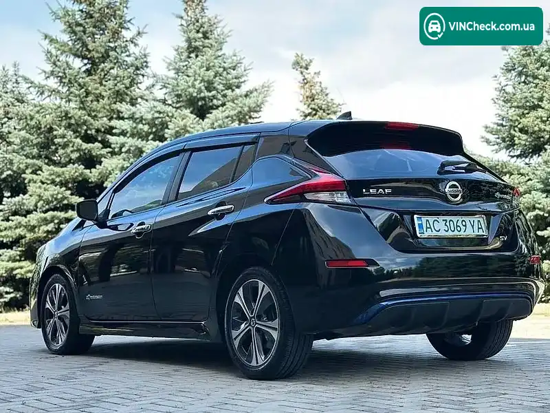 Nissan Leaf 2018, фото з оголошення 2 з 16, VIN 1N4AZ1CP4JC300848