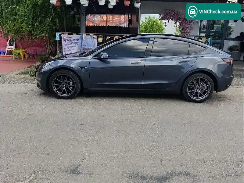 Tesla Model 3 2022, фото з оголошення 2 з 9, VIN 5YJ3E1EAXPF403095