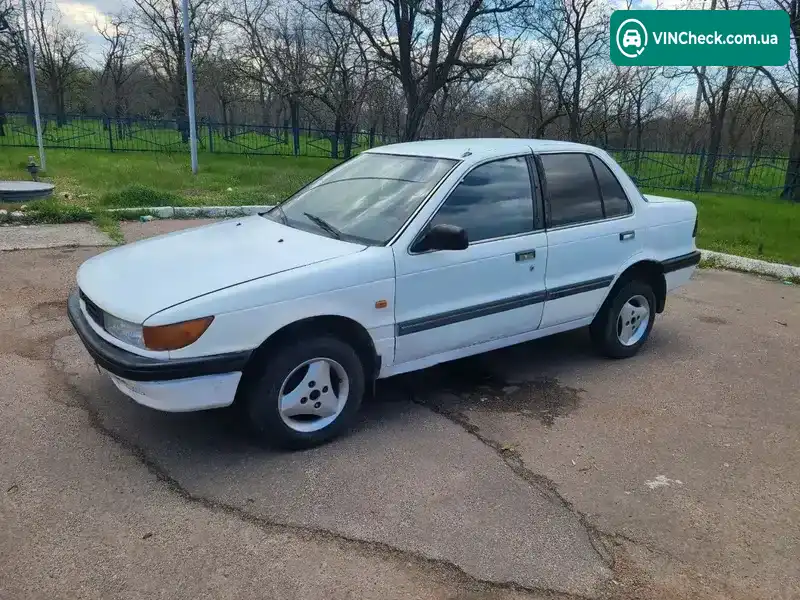 Mitsubishi Lancer 1989, фото з оголошення 2 з 11, VIN JMBSNC62AKU464530