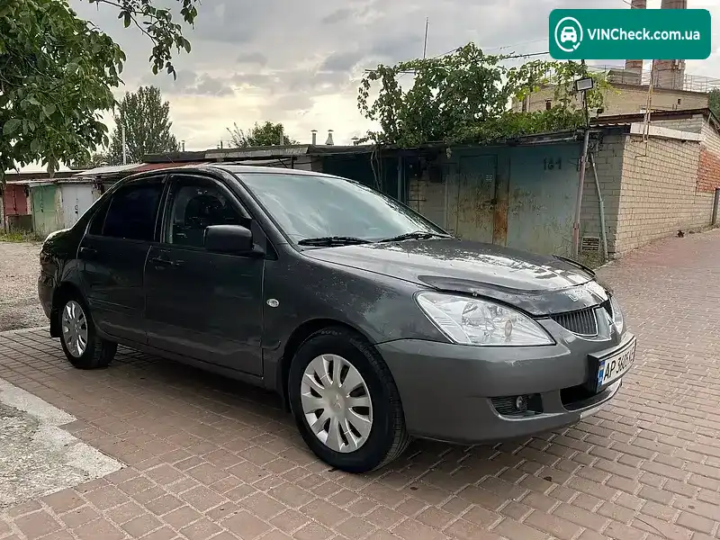 Mitsubishi Lancer 2004, фото з оголошення 2 з 15, VIN JMBSNCS3A5U005269