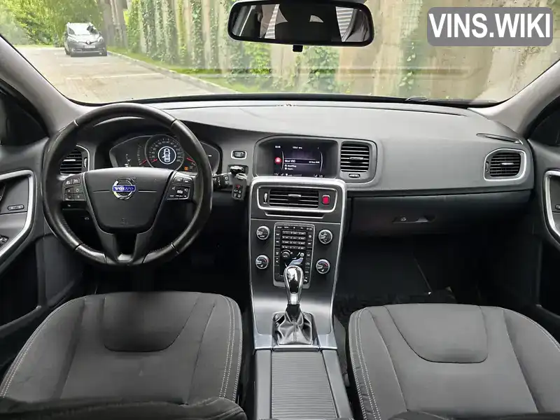 Volvo V60 2018, фото з оголошення 2 з 21, VIN YV1FW78C0J2397413