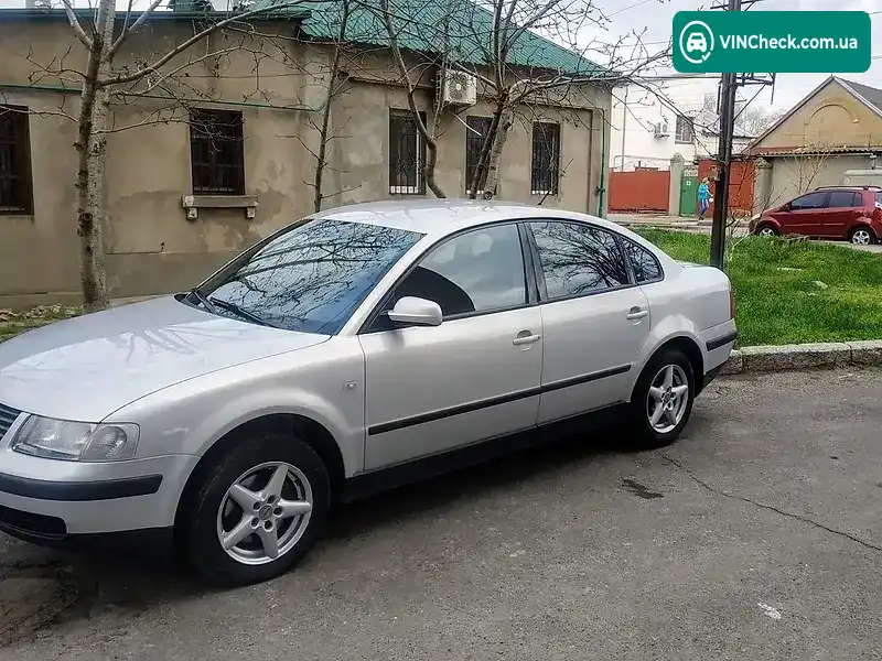 Volkswagen Passat 2000, фото з оголошення 2 з 12, VIN WVWZZZ3BZYP306946