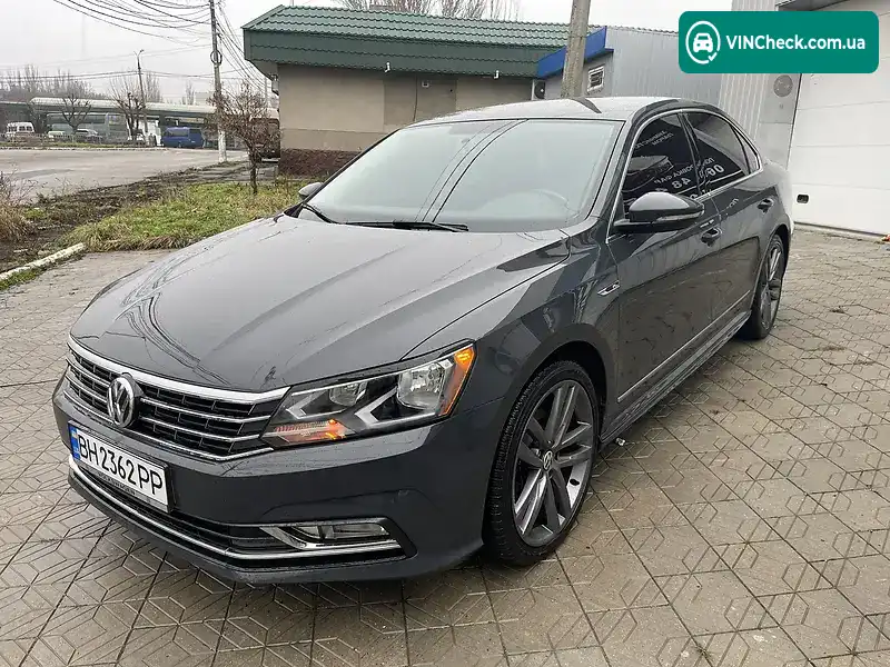 Volkswagen Passat 2017, фото з оголошення 2 з 20, VIN 1VWDT7A33HC067242