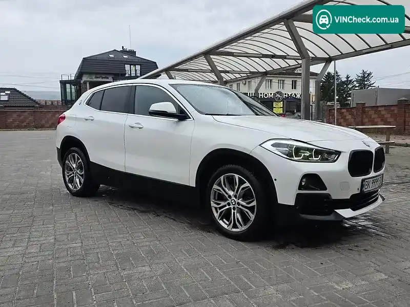 BMW X2 2018, фото з оголошення 2 з 11, VIN WBXYJ5C31JEF79867