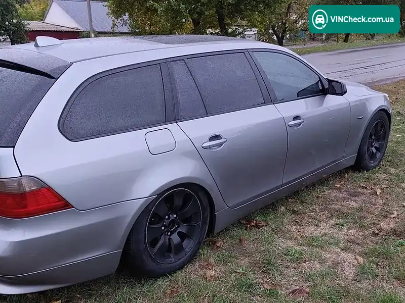 BMW 5 Series 2005, фото з оголошення 2 з 17, VIN WBANJ71030CR14099