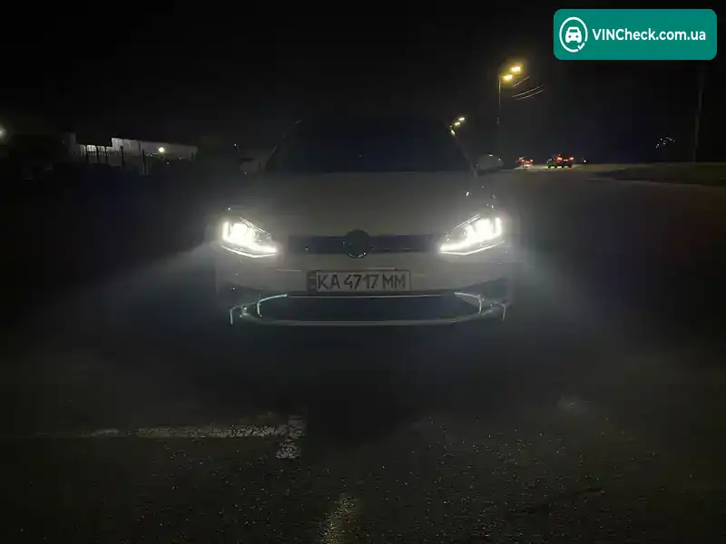 Volkswagen Golf 2021, фото з оголошення 2 з 21, VIN 3VWG57AU1MM013639