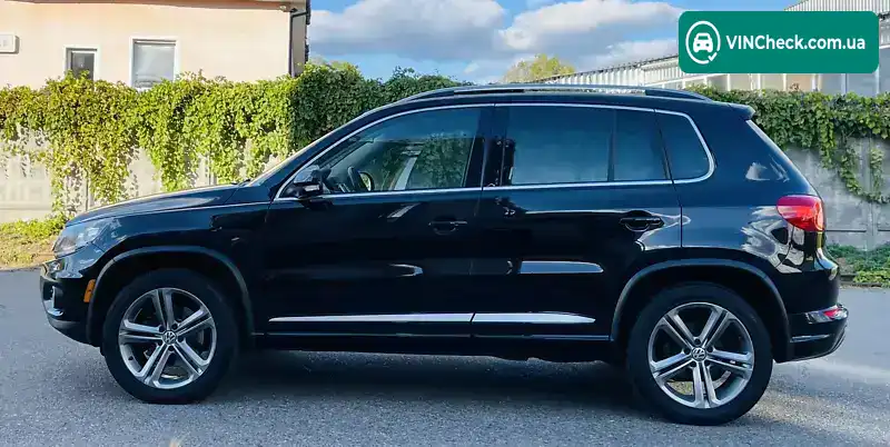 Volkswagen Tiguan 2016, фото з оголошення 2 з 18, VIN WVGUV7AX3HK012758