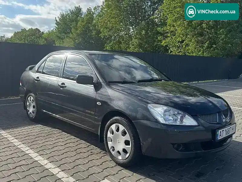 Mitsubishi Lancer 2004, фото з оголошення 2 з 11, VIN JMBSNCS3A4U012257