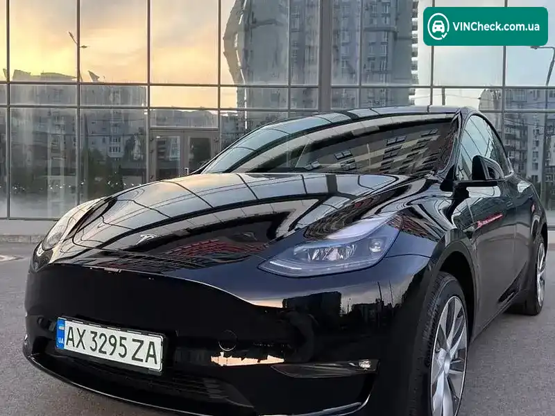 Tesla Model Y 2023, фото з оголошення 2 з 20, VIN 7SAYGDEE3PF928281