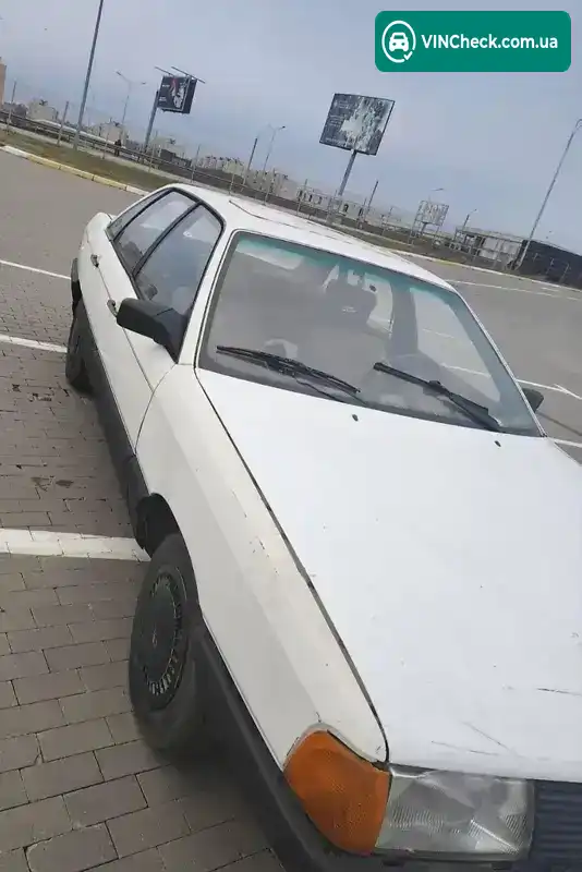 Audi 100 1985, фото з оголошення 1 з 8, VIN WAUZZZ44ZFA024208