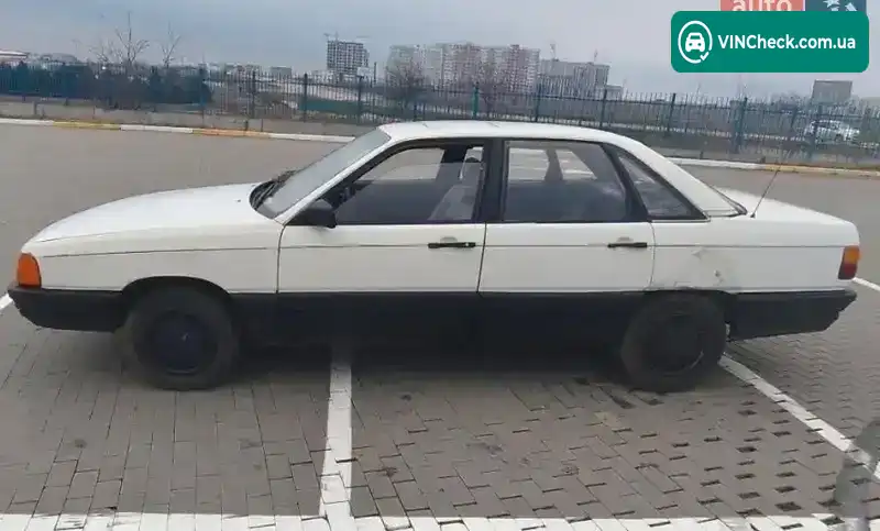 Audi 100 1985, фото з оголошення 2 з 8, VIN WAUZZZ44ZFA024208