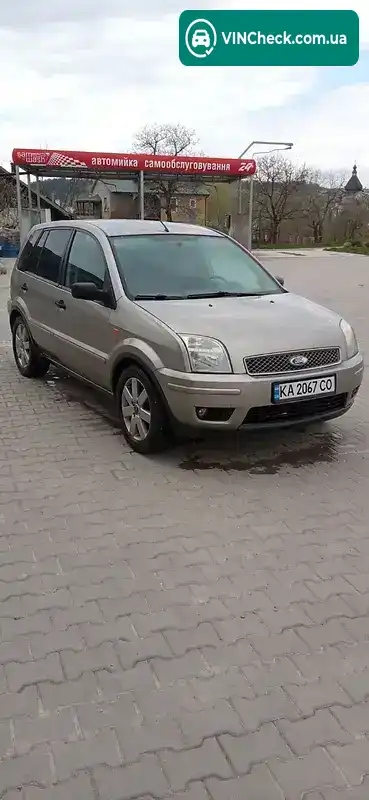 Ford Fusion 2004, фото з оголошення 1 з 7, VIN WF0UXXGAJU4R12358