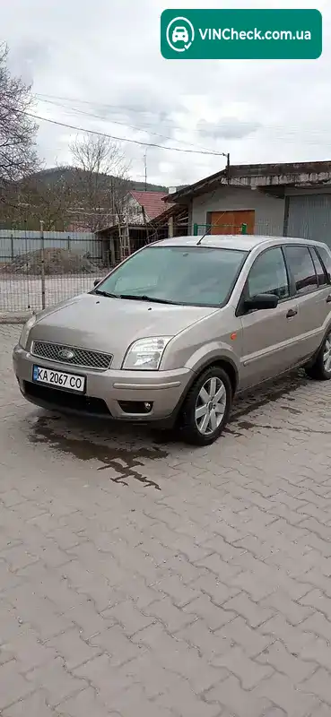 Ford Fusion 2004, фото з оголошення 2 з 7, VIN WF0UXXGAJU4R12358